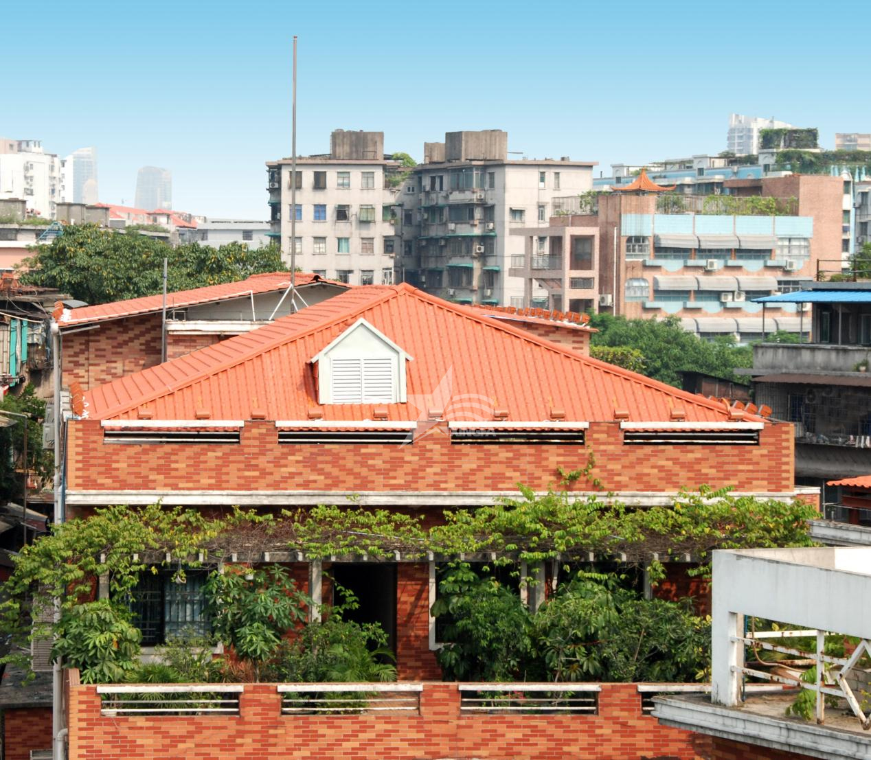 新農(nóng)村建房：琉璃瓦與合成樹脂瓦對(duì)比，何者更適合？