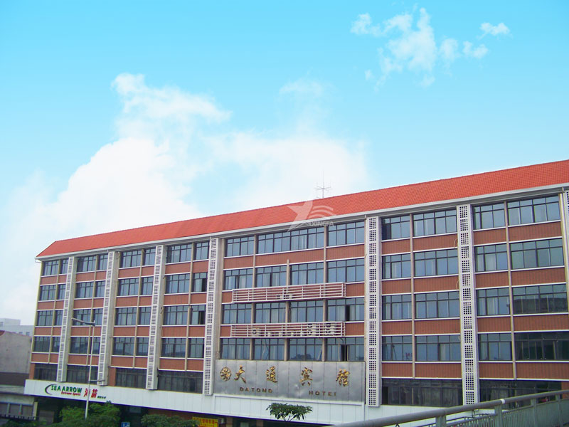 合成樹脂瓦：輕材質(zhì)高性能，助力屋面建材市場持續(xù)發(fā)展
